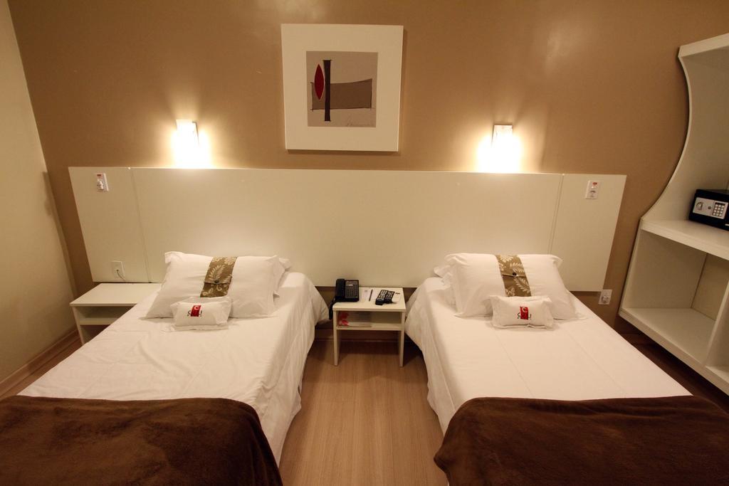 Hotel Curi Executive Пелотас Екстериор снимка